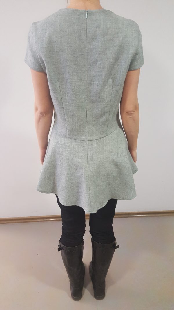 Hall peplum pluus